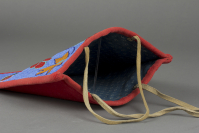Flathead%20artist%2C%20%3Cb%3E%3Ci%3E%20Beaded%20Flat%20Bag%3C%2Fi%3E%3C%2Fb%3E%2C%201890%2F1920%2C%20glass%20beads%20on%20hide%20and%20cotton%2C%20The%20Elizabeth%20Cole%20Butler%20Collection%2C%20no%20known%20copyright%20restrictions%2C%202012.92.16